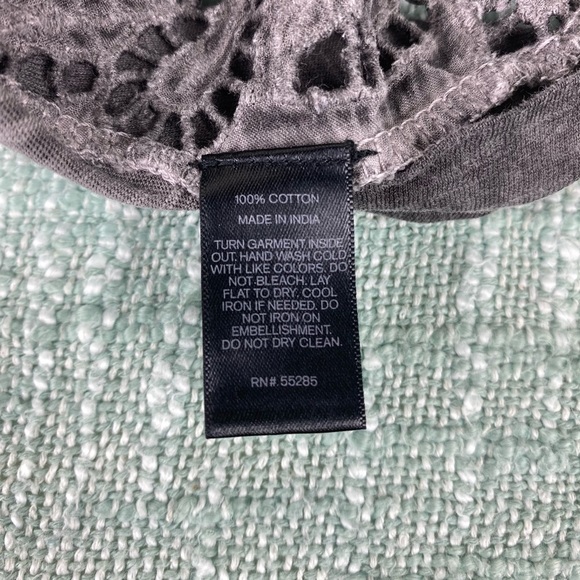 Express Eyelet Blouse - Tank - Picture 12 of 14